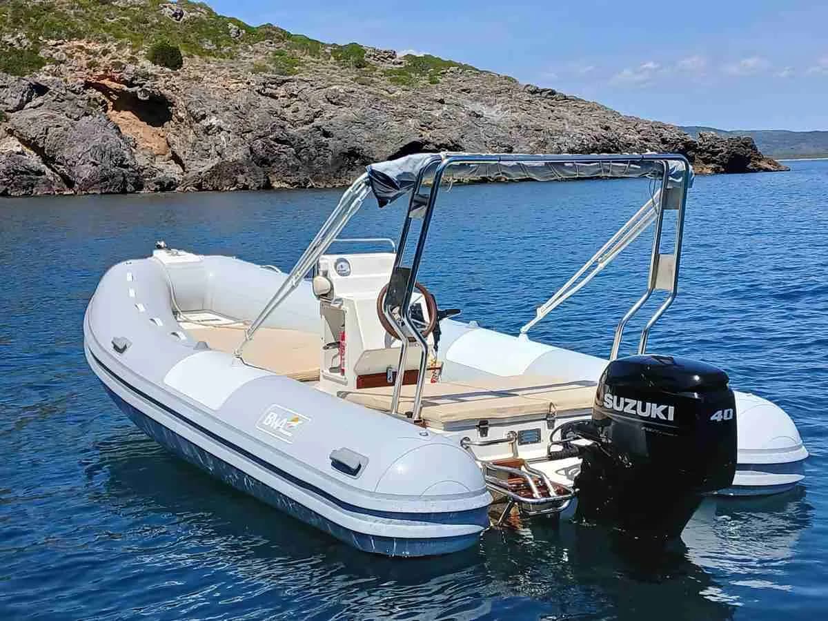 Gommone BWA 40 CV – Comfort e libertà nel mare dell'Argentario