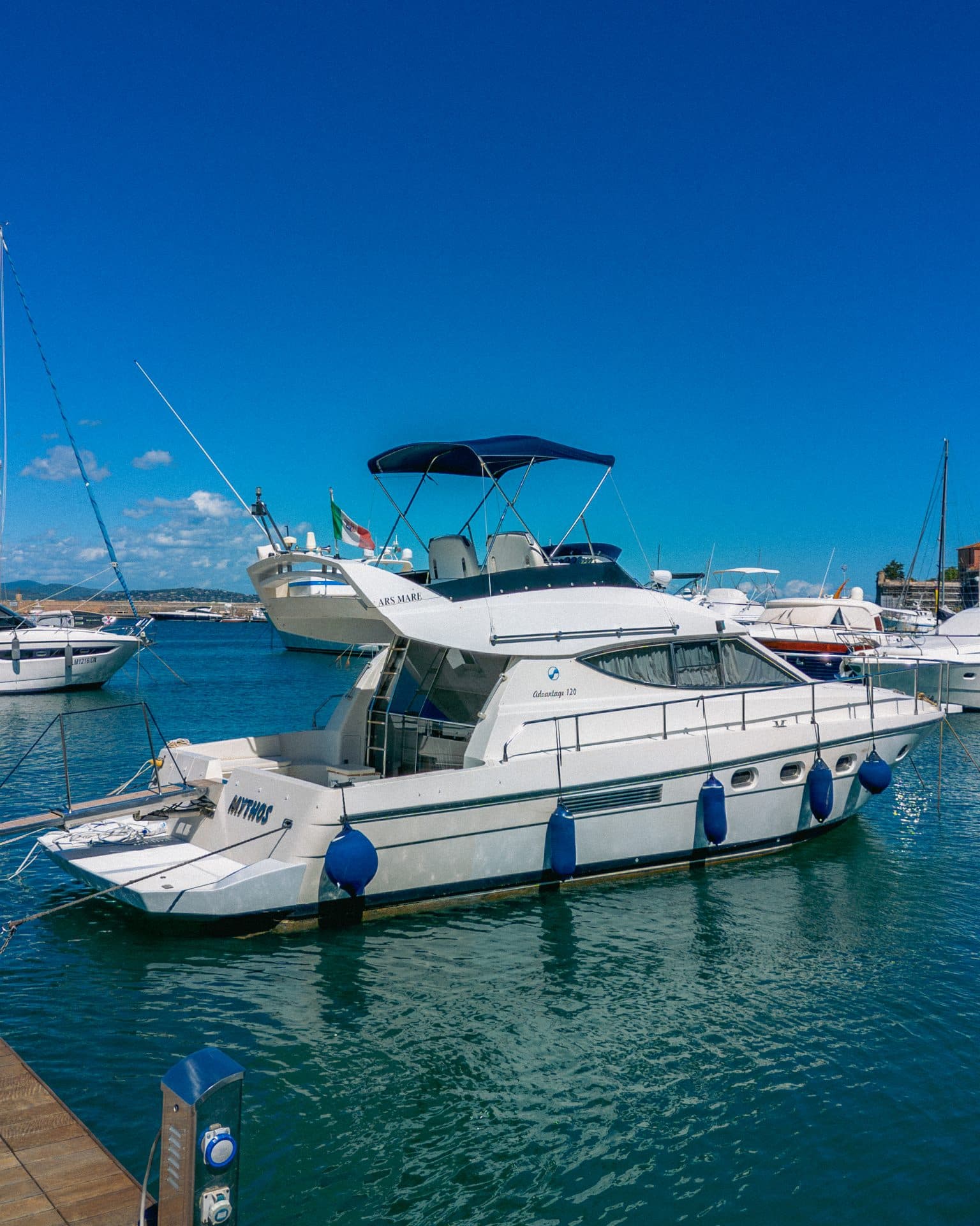 Yacht con Skipper – Escursione di Mezza Giornata all'Isola Rossa